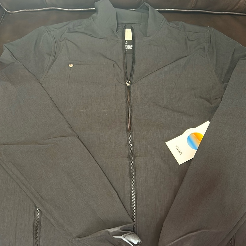 Brand new Vuori venture, track jacket, black linen, texture, men's small S